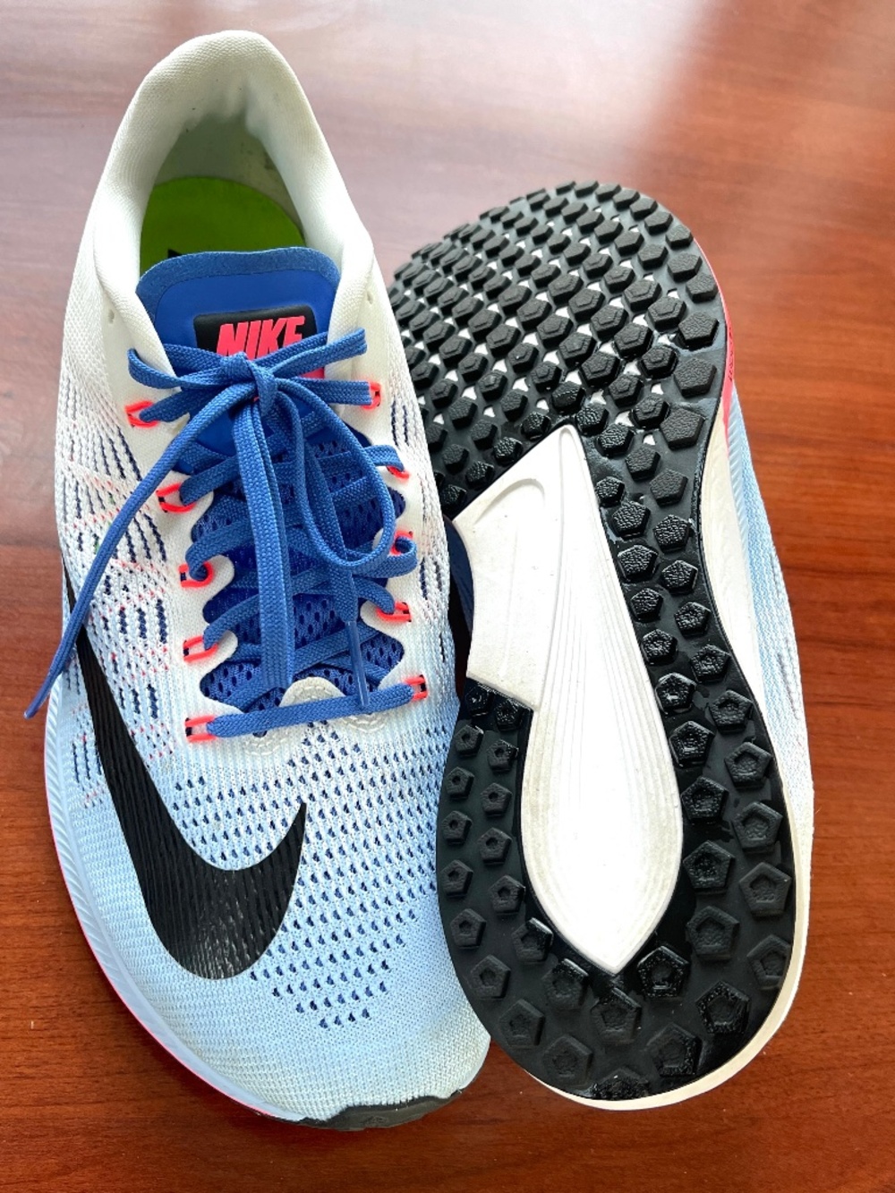 NIKE Running Shoes Women size 9  RunFast lightweight